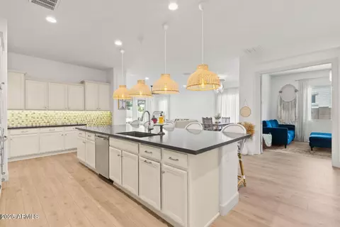 Kitchen - 4268 E Comstock Dr, Gilbert, AZ 85296 photo 2 of 7