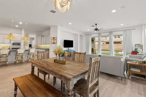 Dining - 4268 E Comstock Dr, Gilbert, AZ 85296 photo 5 of 5