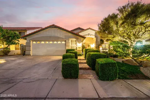 12480 N 57th Dr, Glendale, AZ 85304