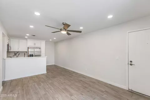 Living - 1720 E Thunderbird Rd #1056, Phoenix, AZ 85022 photo 1 of 2