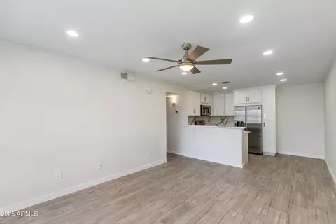 Living - 1720 E Thunderbird Rd #1056, Phoenix, AZ 85022 photo 2 of 2