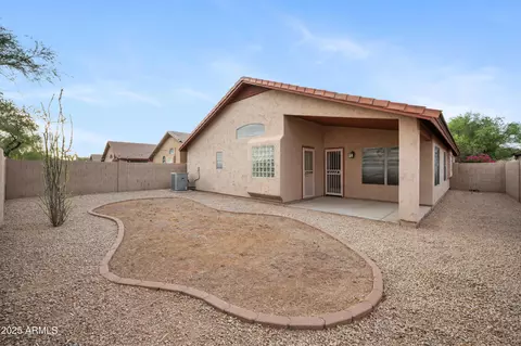 Exterior - 4515 E Lone Cactus Dr, Phoenix, AZ 85050 photo 6 of 7