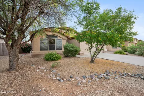 Exterior - 4515 E Lone Cactus Dr, Phoenix, AZ 85050 photo 2 of 7