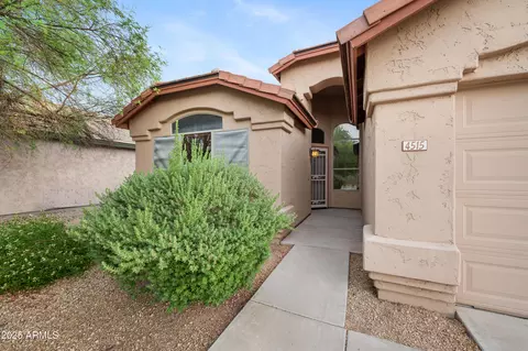 Exterior - 4515 E Lone Cactus Dr, Phoenix, AZ 85050 photo 4 of 7