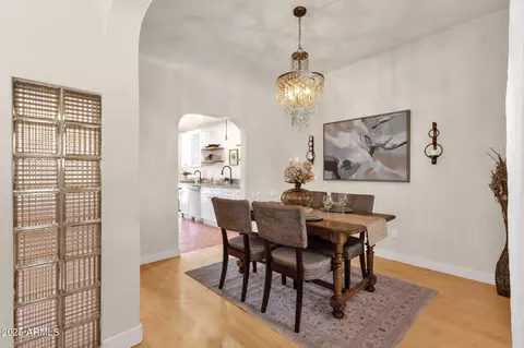Dining - 1530 Earll Dr, Phoenix, AZ 85014 photo 3 of 3