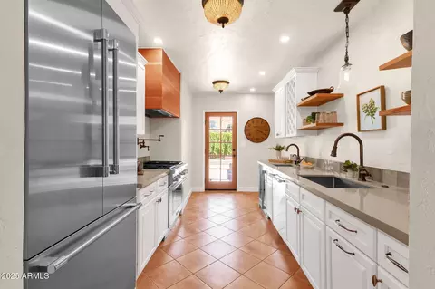Kitchen - 1530 Earll Dr, Phoenix, AZ 85014 photo 1 of 5