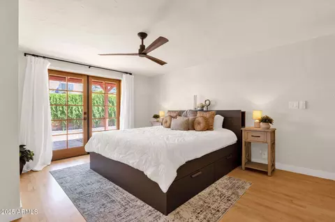 Bedroom - 1530 Earll Dr, Phoenix, AZ 85014 photo 2 of 3
