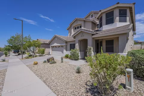Exterior - 2412 W Eagle Feather Rd, Phoenix, AZ 85085 photo 2 of 9
