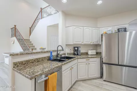 Kitchen - 2412 W Eagle Feather Rd, Phoenix, AZ 85085 photo 7 of 8