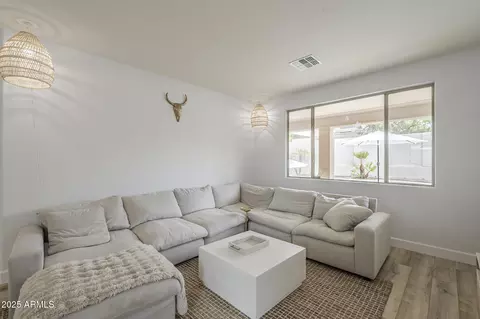 Living - 2412 W Eagle Feather Rd, Phoenix, AZ 85085 photo 5 of 6