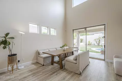 Dining - 2412 W Eagle Feather Rd, Phoenix, AZ 85085 photo 1 of 2