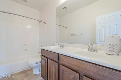 Bath - 2412 W Eagle Feather Rd, Phoenix, AZ 85085 photo 2 of 4