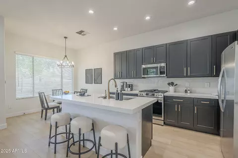 Kitchen - 1785 E Sereno Dr, Gilbert, AZ 85296 photo 2 of 6