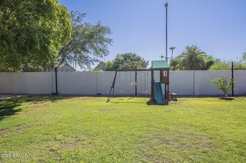 Exterior - 1785 E Sereno Dr, Gilbert, AZ 85296 photo 9 of 15