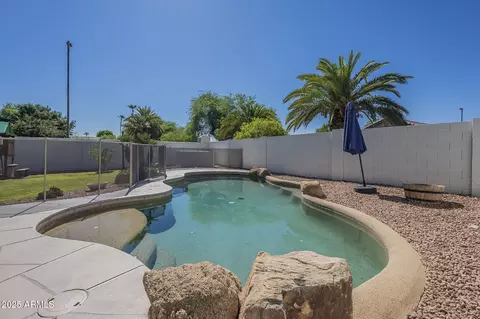 Exterior - 1785 E Sereno Dr, Gilbert, AZ 85296 photo 13 of 15