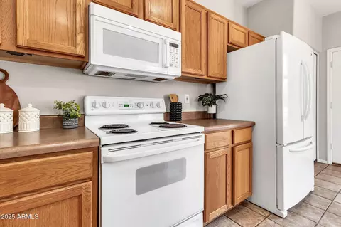 Kitchen - 4310 E Dublin St, Gilbert, AZ 85295 photo 2 of 2
