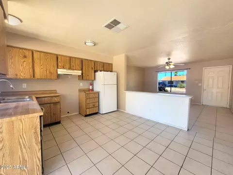 Kitchen - 2737 E Bluefield Ave, Phoenix, AZ 85032 photo 2 of 2