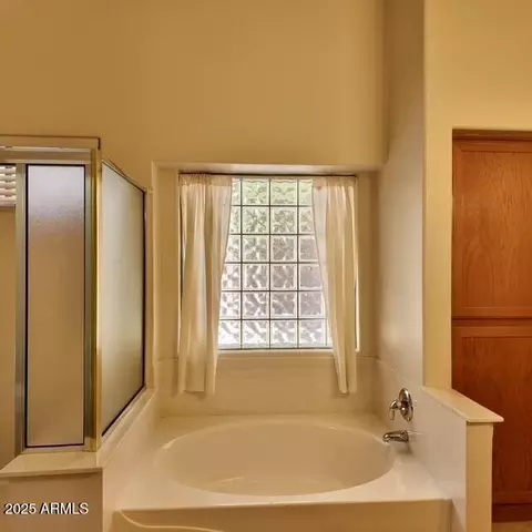 Bath - 3626 E Potter Dr, Phoenix, AZ 85050 photo 1 of 4