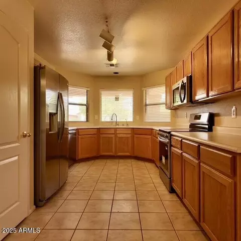 Kitchen - 3626 E Potter Dr, Phoenix, AZ 85050 photo 1 of 3