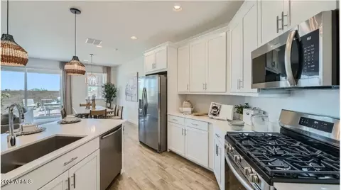 Kitchen - 1256 W Ridge Rd, Apache Junction, AZ 85120 photo 2 of 2