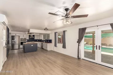 Living - 1378 N Wickiup Rd, Apache Junction, AZ 85119 photo 5 of 5