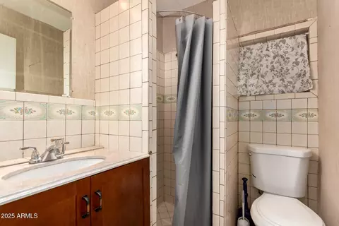 Bath - 1378 N Wickiup Rd, Apache Junction, AZ 85119 photo 3 of 3