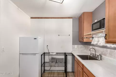 Kitchen - 1378 N Wickiup Rd, Apache Junction, AZ 85119 photo 6 of 6