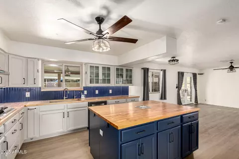 Kitchen - 1378 N Wickiup Rd, Apache Junction, AZ 85119 photo 1 of 6