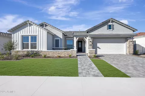 5604 N 202nd Ln, Litchfield Park, AZ 85340