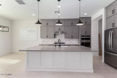 Kitchen - 10345 E Thatcher Ave, Mesa, AZ 85212 photo 2 of 4