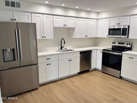 3517 E Blanche Dr, Phoenix, AZ 85032 photo 7