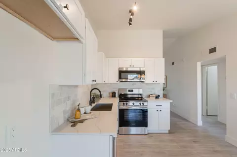 521 E Wickieup Ln, Phoenix, AZ 85024 photo 14