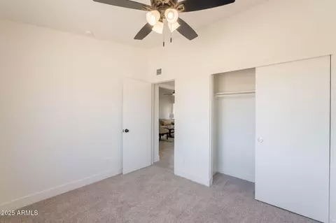 521 E Wickieup Ln, Phoenix, AZ 85024 photo 23