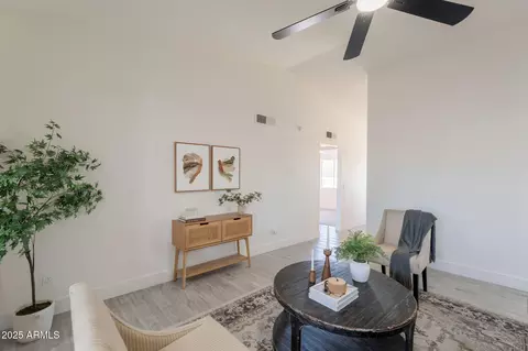 521 E Wickieup Ln, Phoenix, AZ 85024 photo 9