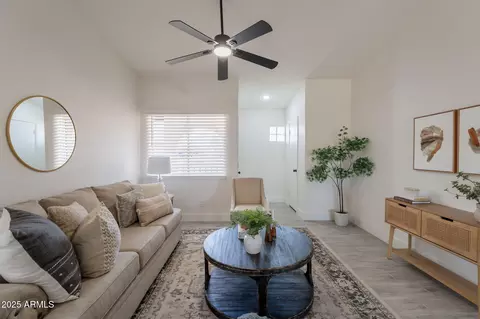 521 E Wickieup Ln, Phoenix, AZ 85024 photo 7