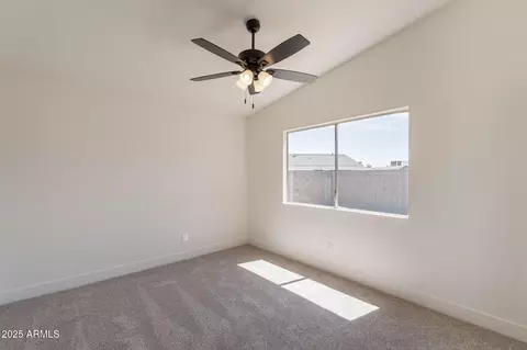 521 E Wickieup Ln, Phoenix, AZ 85024 photo 17