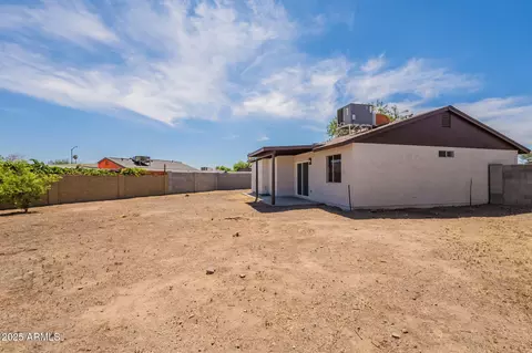 521 E Wickieup Ln, Phoenix, AZ 85024 photo 37