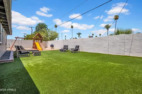 Exterior - 4928 E Palm Ln, Phoenix, AZ 85008 photo 2 of 3