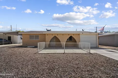 Exterior - 1511 S Grand Dr, Apache Junction, AZ 85120 photo 1 of 8