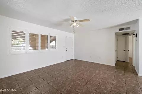 Living - 1511 S Grand Dr, Apache Junction, AZ 85120 photo 4 of 4
