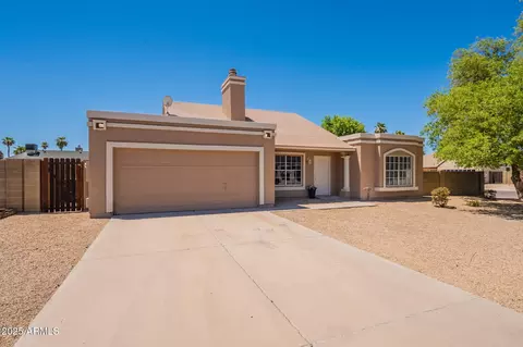 Exterior - 1505 E Divot Dr, Tempe, AZ 85283 photo 2 of 5