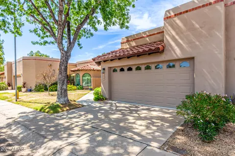Exterior - 4116 E Lupine Ave, Phoenix, AZ 85028 photo 3 of 12