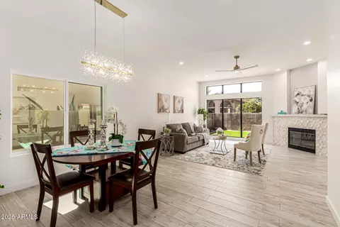 Dining - 4116 E Lupine Ave, Phoenix, AZ 85028 photo 1 of 2
