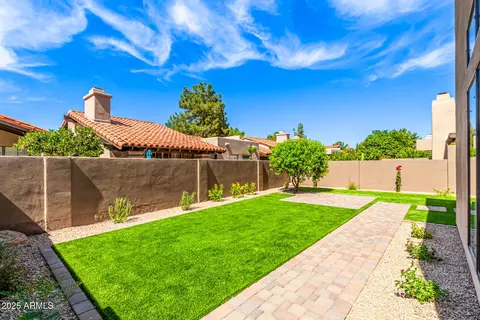 Exterior - 4116 E Lupine Ave, Phoenix, AZ 85028 photo 8 of 12