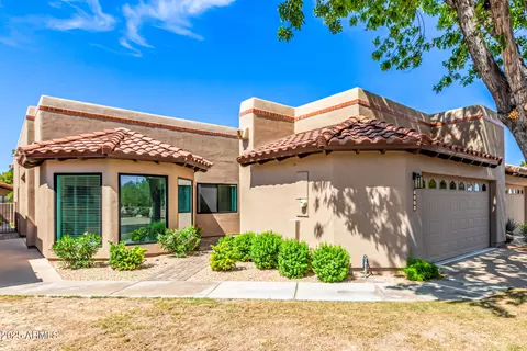 Exterior - 4116 E Lupine Ave, Phoenix, AZ 85028 photo 4 of 12