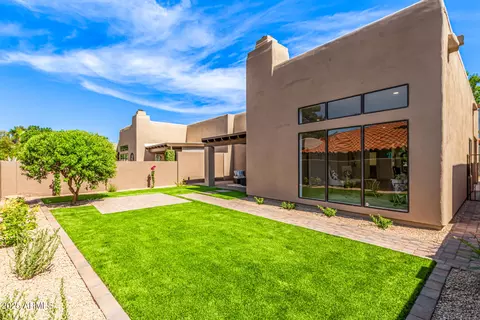 Exterior - 4116 E Lupine Ave, Phoenix, AZ 85028 photo 9 of 12