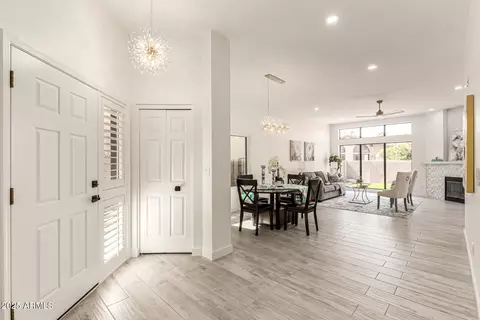 Entry Way - 4116 E Lupine Ave, Phoenix, AZ 85028 photo 1 of 1