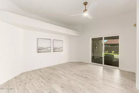 Living - 4116 E Lupine Ave, Phoenix, AZ 85028 photo 4 of 4