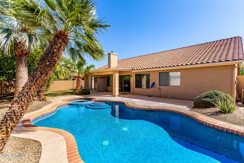 Exterior - 1182 E Harrison St, Gilbert, AZ 85295 photo 4 of 4