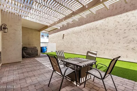 Exterior - 3907 E Perkinsville St, Gilbert, AZ 85295 photo 3 of 7